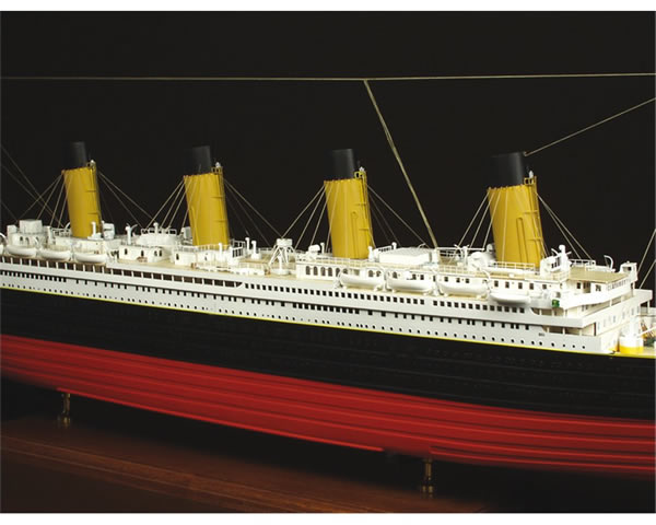 AMATI Titanic - 1:250 - AM1606