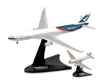 Cathay Pacific Airways Set Douglas DC-3 / Airbus A330-300 Niki + Progress Hong Kong 1:400 herpa HE562089