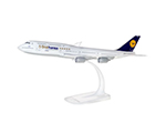 Lufthansa Boeing 747-8 Intercontinental Starhansa 1:250 herpa HE611978