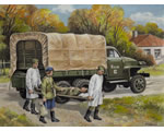 Studebaker US6 with Soviet Medical Personnel 1:35 icm ICM35513