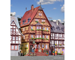 H0 House with oriel in Miltenberg kibri KI38902