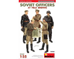 Soviet Officers at field briefing 1:35 miniart MNA35365