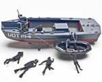 U.D.T. Boat w/Frogmen 1:35 monogram MG10313