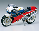 Honda VFR750R 1:12 tamiya TA14057