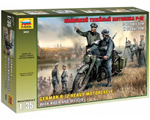 German R-12 heavy motocycle with rider and officer 1:35 zvezda ZV3632